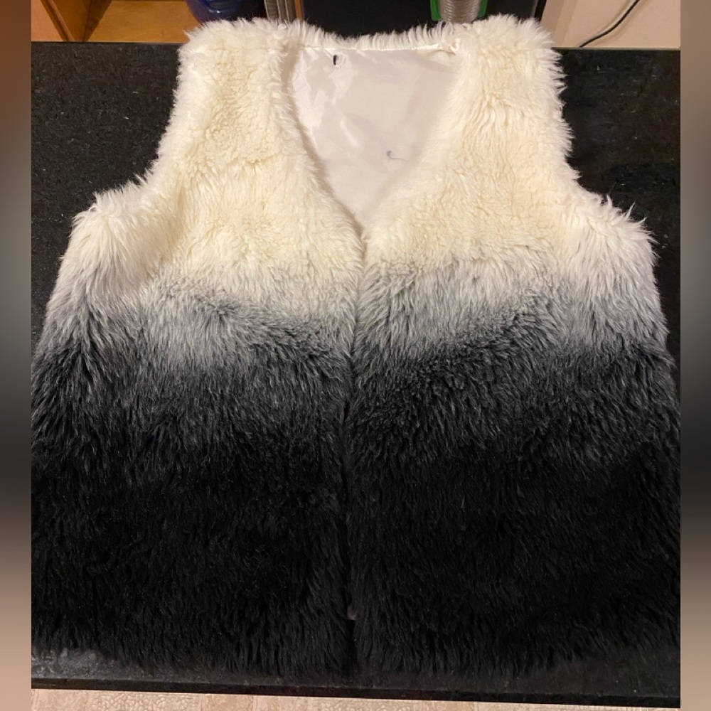 Faux fur ombre vest (L-XL)